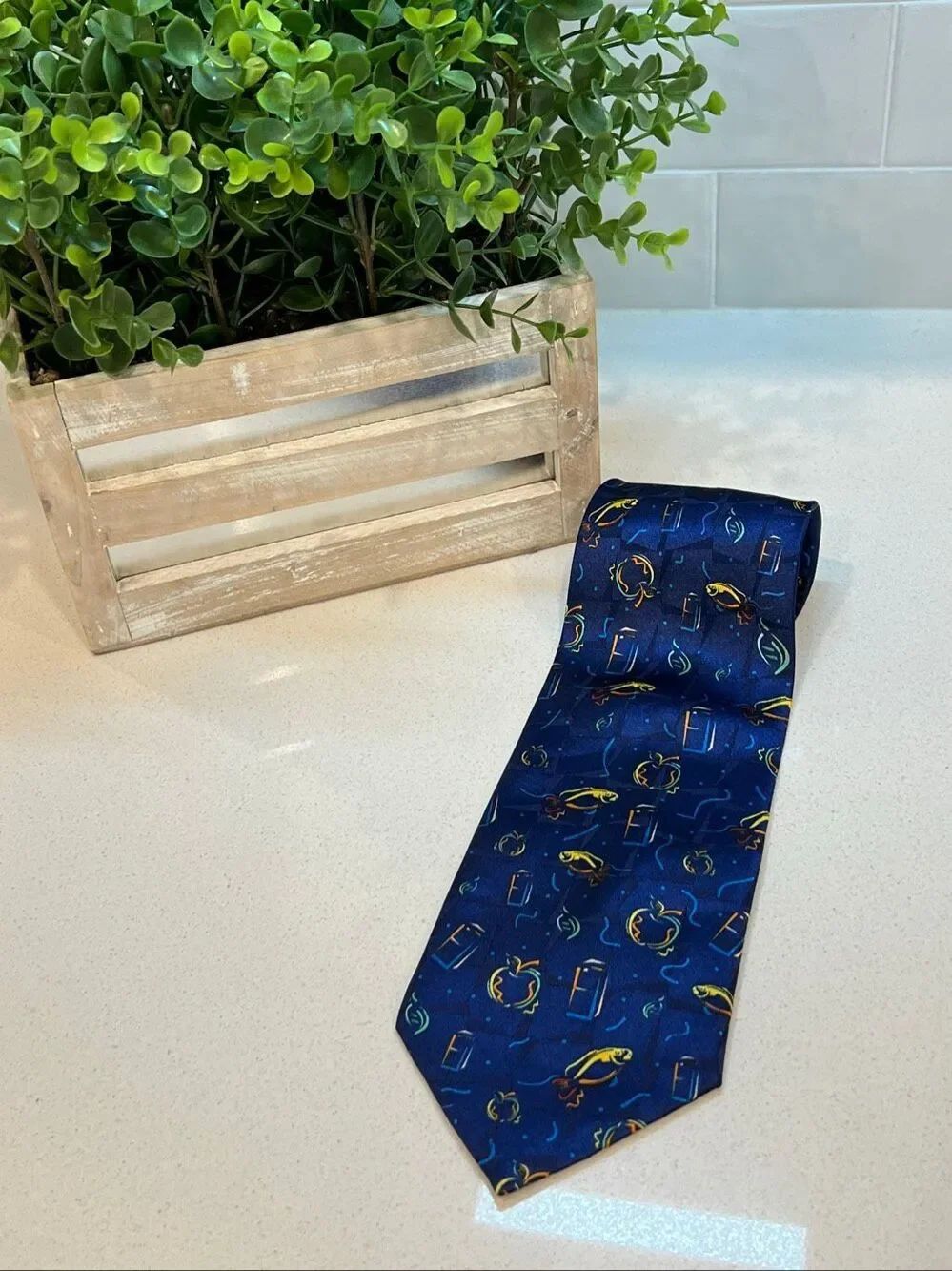 Boss Hugo Boss Men's Handmade Fish Apple Print Necktie Multicolor